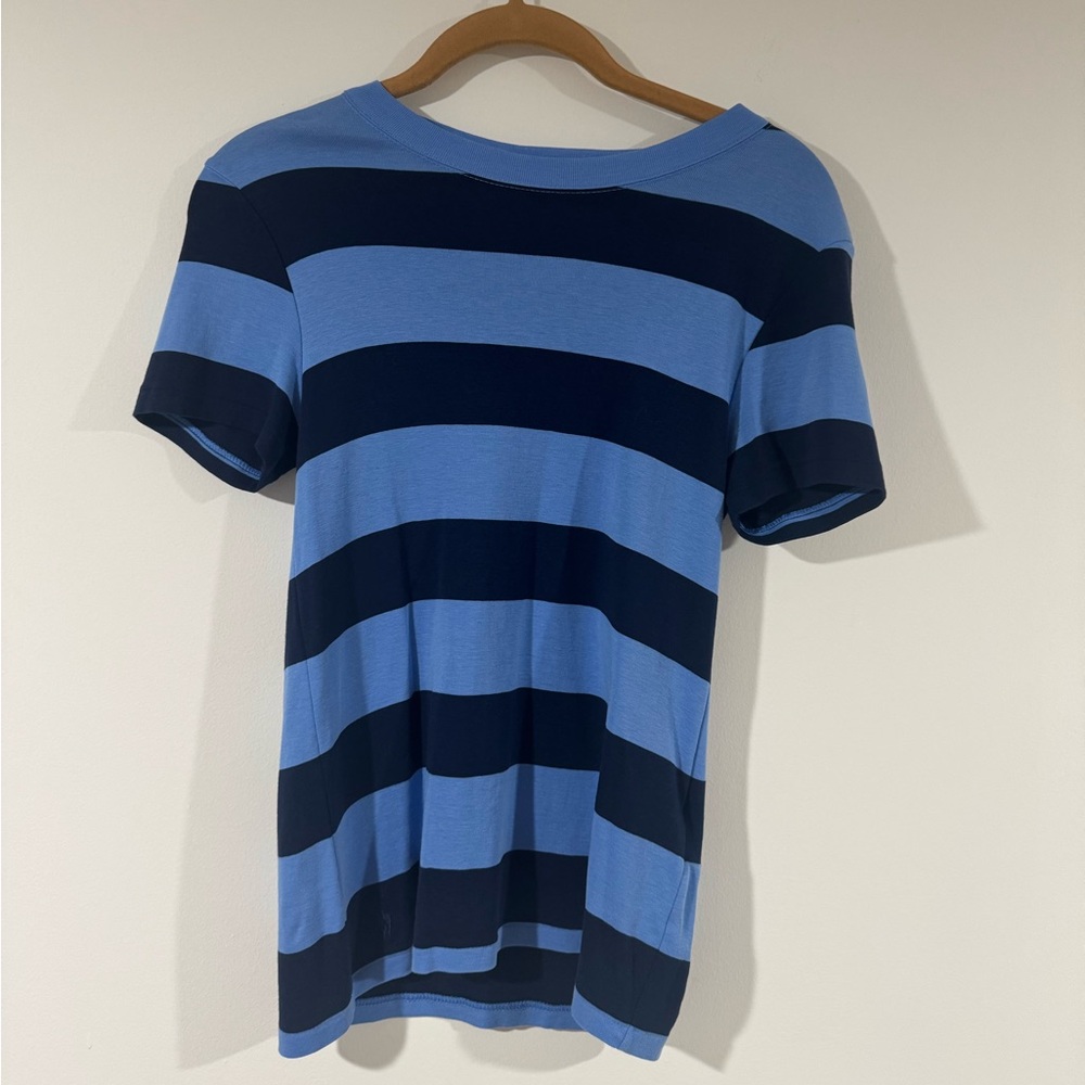 EUC Polo Ralph Lauren crewneck striped tee. Size M. Slim fit. 30” B. 23” L